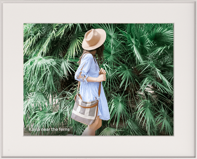 Aura app - captions on frame